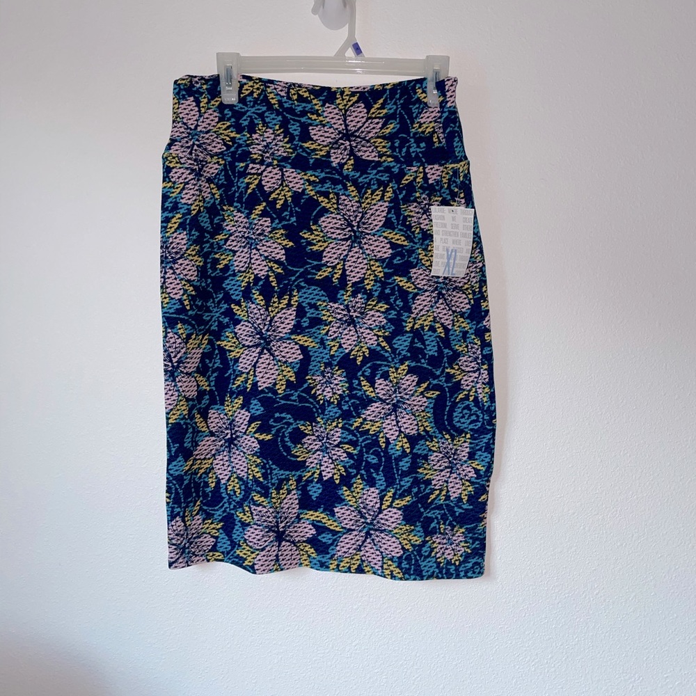 💗3 for $15💗 LulaRoe Cassie Pencil Skirt